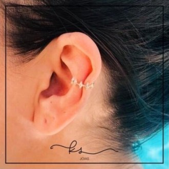 Detalhes do produto piercing ouro estrelinhas 4 pontas ligadas