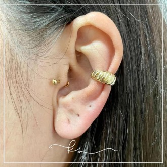 Detalhes do produto piercing ouro gomos